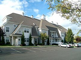 2 Bd/2 Bath Newly Reduced Pricing - Call in Mount Ivy, NY (Photo 3 of 5)