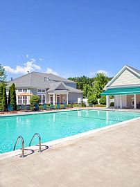 2 Bd/2 Bath Mins to Shopping and Dining! A in Edgemere, MA