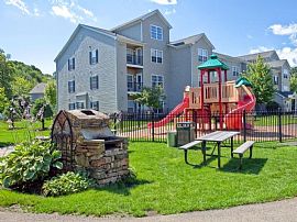 2 Bd/2 Bath Mins to Shopping and Dining! A in Edgemere, MA (Photo 4 of 5)