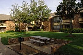 2 Bd/2 Bath Extra Storage on Balcony! Co in Dallas, TX (Photo 3 of 5)