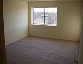 1 Bd/1 Bath Easy Access to Boston Via Pu in Beachmont, MA (Photo 3 of 5)