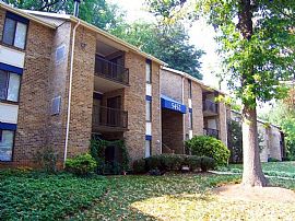 2 Bd/1 Bath Heart of Columbia! Steps To in Columbia, MD (Photo 2 of 5)