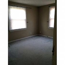 Cute 3 Bedroom Bungalow in Florence! in Devon, KY (Photo 4 of 5)