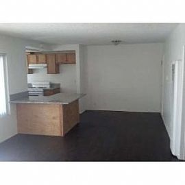 Spacious Apartement on Large Lot in Beaumont, CA (Photo 3 of 5)
