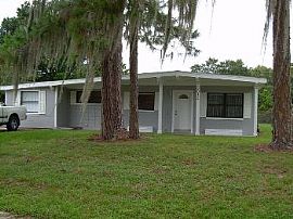 Single Family Rental Home in Lakeland in Dixieland, FL