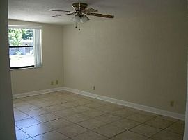 Single Family Rental Home in Lakeland in Dixieland, FL (Photo 5 of 5)