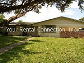Single Family Rental Home in Lakeland in Lakeland, FL (Photo 2 of 5)