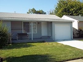 Great Location Close to Sac City College in Fruitridge, CA (Photo 2 of 5)