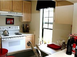 2bd Lakeside Living at It'S Best! 9 Mile in Hazelwood, WA (Photo 4 of 5)