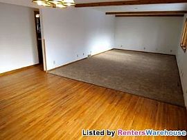 3 Br St Paul Park Home / Hardwood / Fenc in Grey Cloud Island, MN (Photo 3 of 5)