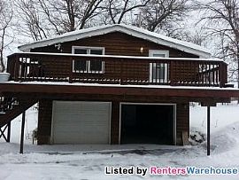 1bd/1bh Stillwater Apartment! in Oak Park Heights, MN