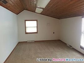 1bd/1bh Stillwater Apartment! in Oak Park Heights, MN (Photo 3 of 5)