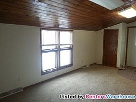 1bd/1bh Stillwater Apartment! in Oak Park Heights, MN (Photo 4 of 5)