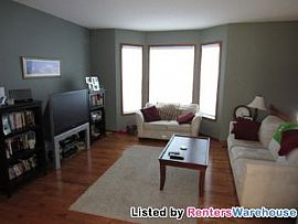 3 Bedrooms, 3 Baths, Fireplace, Attached in Shakopee, MN (Photo 4 of 5)