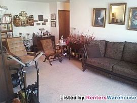Lovely Hopkins 2-Br Condo in Eden Prairie, MN