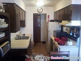 Lovely Hopkins 2-Br Condo in Eden Prairie, MN (Photo 5 of 5)