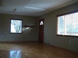 Application Pending 3 Bedroom Home I in Tacoma, WA (Photo 4 of 5)