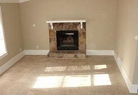 3bed/2bath in Lawrenceville, 2 Car Garag in Lawrenceville, GA (Photo 3 of 5)