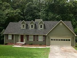 Spacious 3 Bedroom! in Lithonia, GA