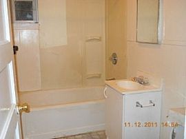 Spacious 1br First Floor Unit in Gwynn O in Baltimore, MD (Photo 5 of 5)