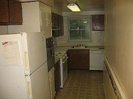 College Park Single Family Home in Berwyn, MD (Photo 3 of 3)