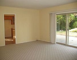 Great Location! Upgraded Kitchen! in Thousand Oaks, CA (Photo 4 of 5)