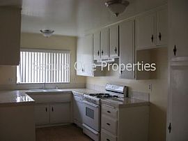 Delightful Single Story in a Great Locat in Dos Vientos Ranch, CA (Photo 3 of 5)