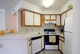 2 Bd/2 Bath Luxury Living in Orlando Wit in Alafaya, FL (Photo 2 of 5)