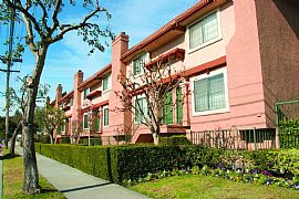 2 Bd/1 Bath Villa Grande Townhomes Offer in Encino, CA (Photo 3 of 5)