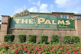 1 Bd/1 Bath Welcome Home to The Palms Of in Lake Jackson, TX (Photo 2 of 5)