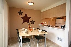 Pool, Spa, Fitness Center, and Spacious Fl in Vancouver, WA (Photo 2 of 5)