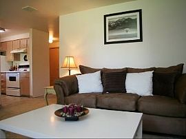 Pool, Spa, Fitness Center, and Spacious Fl in Vancouver, WA (Photo 3 of 5)