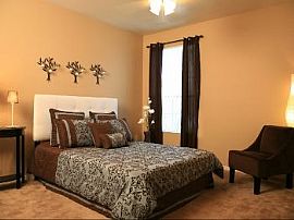 Waived Security Deposit! $250 Off Birthd in Mesa, AZ (Photo 4 of 5)