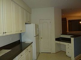 Luxury Stone Front Townhome in Damascus, MD (Photo 7 of 12)