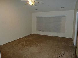 Luxury Stone Front Townhome in Damascus, MD (Photo 8 of 12)