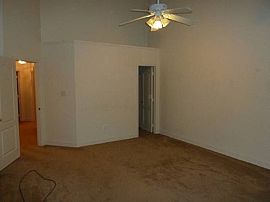 Luxury Stone Front Townhome in Damascus, MD (Photo 9 of 12)