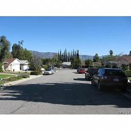 Very Nice 3 Bedroom Pool Home in Great N in Granada Hills, CA (Photo 3 of 5)