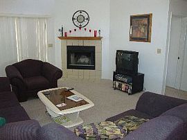 Fully Furnished Townhouse! in Glendale, AZ (Photo 4 of 5)