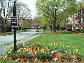 2 Bd/2 Bath 11 Miles to Downtown Boston, in Lexington, MA