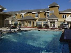 1 Bd/1 Bath Townhome Living with Attache in Leon Valley, TX (Photo 2 of 5)