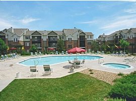 2 Bd/2 Bath Littleton Apts with Hot Tub, P in Bow Mar, CO (Photo 3 of 5)