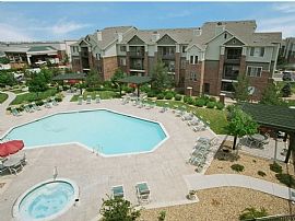 2 Bd/2 Bath Littleton Apts with Hot Tub, P in Bow Mar, CO (Photo 4 of 5)