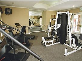 2 Bd/2 Bath Littleton Apts with Hot Tub, P in Bow Mar, CO (Photo 5 of 5)