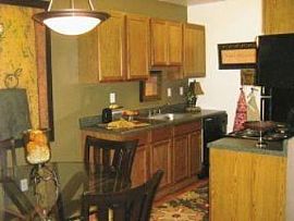 Luxurious Home with Access to All The Ci in Aurora, CO (Photo 3 of 5)