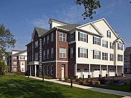 1 Bd/1 Bath Brand New Community with Luxur in Garden City, NY (Photo 4 of 5)