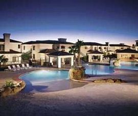 Close to Freeways, Dining, Shopping, and M in Glendale, AZ