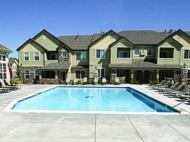 2 Bd/1 Bath Aurora Apts with Walk-In Close in Aurora, CO (Photo 4 of 5)