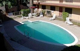 2 Bd/1 Bath Revival on Indian School Apa in Phoenix, AZ