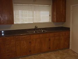 146 W. Magnolia St. in Stockton, CA (Photo 2 of 5)