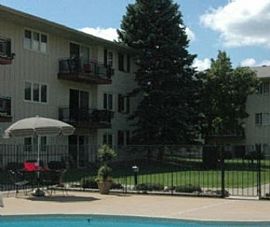 2 Bd/1 Bath Great Location with Access T in Golden Valley, MN (Photo 5 of 5)